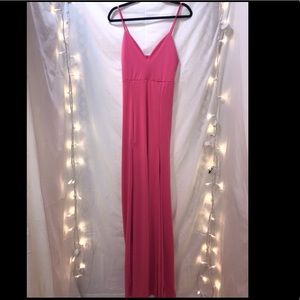 🆕 NEVER WORN 💓HOT PINK Maxi dress2️⃣ high slits